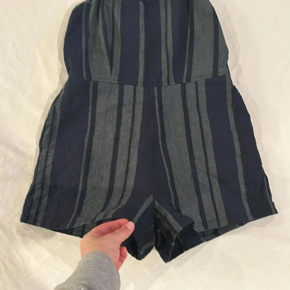 The Impeccable Pig women’s linen short shorts romper so cute excellent condition - Picture 2 of 6